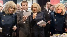 Vjerna svom stilu: Brigitte Macron briljirala sakoom s efektnim detaljima