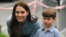Kate Middleton i princ William čekali su dulje nego inače s objavom  fotografije princa Louisa, evo zašto