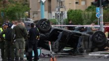 Auto ekstremnog izraelskog ministra završio na krovu, s njim je bila i kći