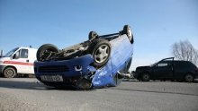 Preživjela salto mortale u automobilu