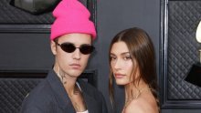 'Mama i tata': Hailey Bieber pokazala goli trudnički trbuh na fotografijama s Justinom