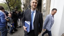 Plenković obećao brda i doline u Karlovcu