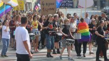 Održan Karlovac Pride: 'Volim Hrvatsku i želim živjeti u zemlji otvorenoj za sve nas'