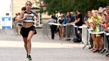 Norvežanka Grovdal zlatna u polumaratonu, Matea Parlov Koštro 25.