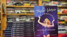 Zavirite u Taylor-Verse: Jedinstveni svijet globalne pop ikone Taylor Swift u novoj knjizi