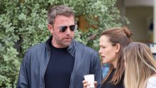 Dok mu Jennifer Lopez piše hvalospjev, Ben Affleck se provodi s Jennifer Garner