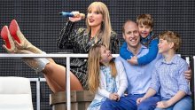 Princ William uživao sa Charlotte i Georgeom na koncertu Taylor Swift, a njihovi izrazi lica sve govore