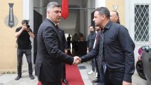 Milanović na otvaranju Muzeja kravate: Majke su plašile djecu da će im doći Hrvati