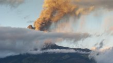 Erumpirali i Etna i Stromboli: Izdano crveno upozorenje, zatvoren aerodrom