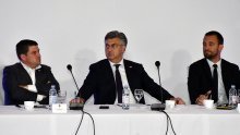 Plenković: Država će pomoći Bošnjacima, čekamo popis štete