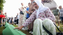 Tisuće ljudi stižu u Srebrenicu, oglasio se i Dodik: 'Iskazujem suosjećanje obiteljima stradalih Bošnjaka'