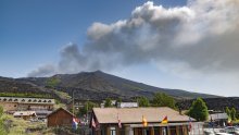 Erumpirala Etna, ponovno obustavljeni letovi na Siciliji