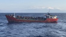 Prevrnuo se brod s migrantima: 15 mrtvih i više od 150 nestalih