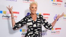 Ikona je stigla na Hvar: Brigitte Nielsen ukrala sve poglede u pripijenoj minici