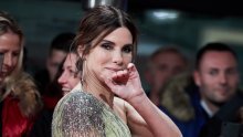 Godinu dana nakon smrti partnera Sandra Bullock spremna je krenuti dalje