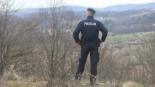 Trojac uhvaćen u krijumčarenju migrantima na petrinjskom području