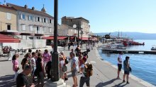 Otok Krk u srpnju posjetilo manje turista nego lani: Bilježi se i pad noćenja