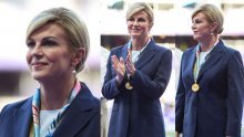 Kolinda pozirala uz kralja Felipea: Opet zbog zdravstvenih razloga ne izlazi iz tenisica