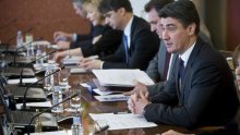 Croatian gov't introduces 2012 budget proposal