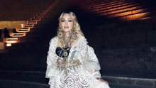 Madonna objavila rijetku fotku sa svom svojom djecom, pažnju privukao novi dečko