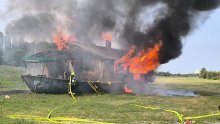 Planuo napušteni brod kod Savskog mosta, vatrogasci brzo reagirali