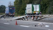 Teška nesreća na A4, kamion probio ogradu i prešao u drugi smjer