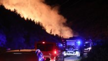 Tri vatrogasca ozlijeđena su tijekom gašenja požara u Žrnovnici