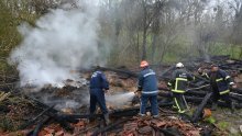 Zapalio mu se sjenik, vatrogasci gasili požar, a onda je eksplodirala bomba