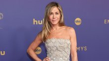 Jennifer Aniston kao u najboljim danima: U srebrnoj haljini istaknula sve svoje čari