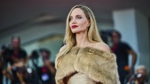 Transformacija koja je sve iznenadila: Angelina Jolie stvorila pomutnju odvažnom frizurom