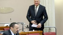 HDZ: Pišete zakon protiv HNS-a, Dinama i Mamića