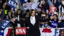 Kamala Harris žestoko 'oprala' Trumpa u zadnjem govoru uoči izbora