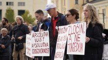 Beograđani traže odgovornost za tragediju u Novom Sadu, policija privela aktivista