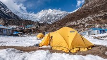 Jedan od najboljih alpinista poginuo na Himalaji, kolega ga pokušao spasiti