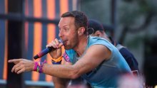 Chris Martin neočekivano pao kroz rupu na pozornici u Melbourneu