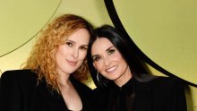 Nježna posveta: Rumer Willis nazvala mamu Demi Moore 'vrućom bakom'