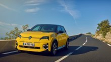 Moderna pop-ikona Renault 5 E-Tech electric finalist izbora europskog automobila godine 2025.