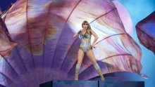 Podijelila bonuse: Taylor Swift sve zaposlenike turneje Eras nagradila s 197 milijuna dolara