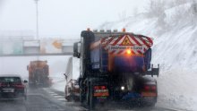 Snijeg i bura paralizirali promet: Nijedno vozilo ne smije na ovu dionicu A1