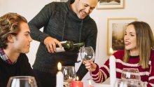 Za ljubitelje fine hrane: Kako odabrati vino koje savršeno prati svaki zalogaj?
