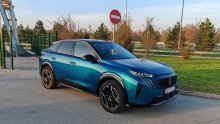 Vozili smo Peugeot E-3008 GT 210 e-EAT s baterijom 73 kWh: Električni fastback SUV dometa do 525 km