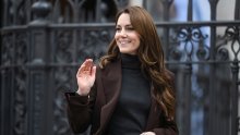 Kate Middleton ponovno snimljena bez zaručničkog prstena, krenula nagađanja