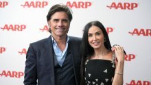 Susret koji smo čekali: Demi Moore i John Stamos snimljeni u zagrljaju