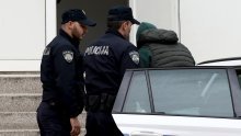 Policija privela četiri mlada razbojnika: Maloljetnik ZET-ovom vozaču prijetio pištoljem