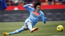 Cavani: Ne želim kao Messi igrati zbog novca