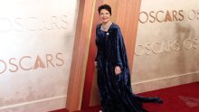 Plavi baršun, majčini dijamanti i neočekivana pratnja: Isabella Rossellini oduševila na Oscarima