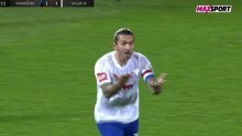 Pogledajte kako je Livaja poludio i krenuo prema sucu; prošao je bez žutog kartona