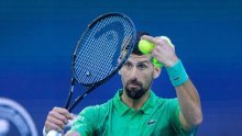 'Novak Đoković se raspada, vrijeme je za mirovinu nakon Wimbledona!'