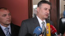 Karamarko: Volio bih znati zašto me prosvjednici prozivaju