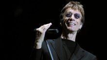 Britanski pjevač Robin Gibb probuđen iz kome